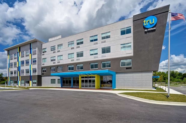 Images Tru by Hilton Auburn