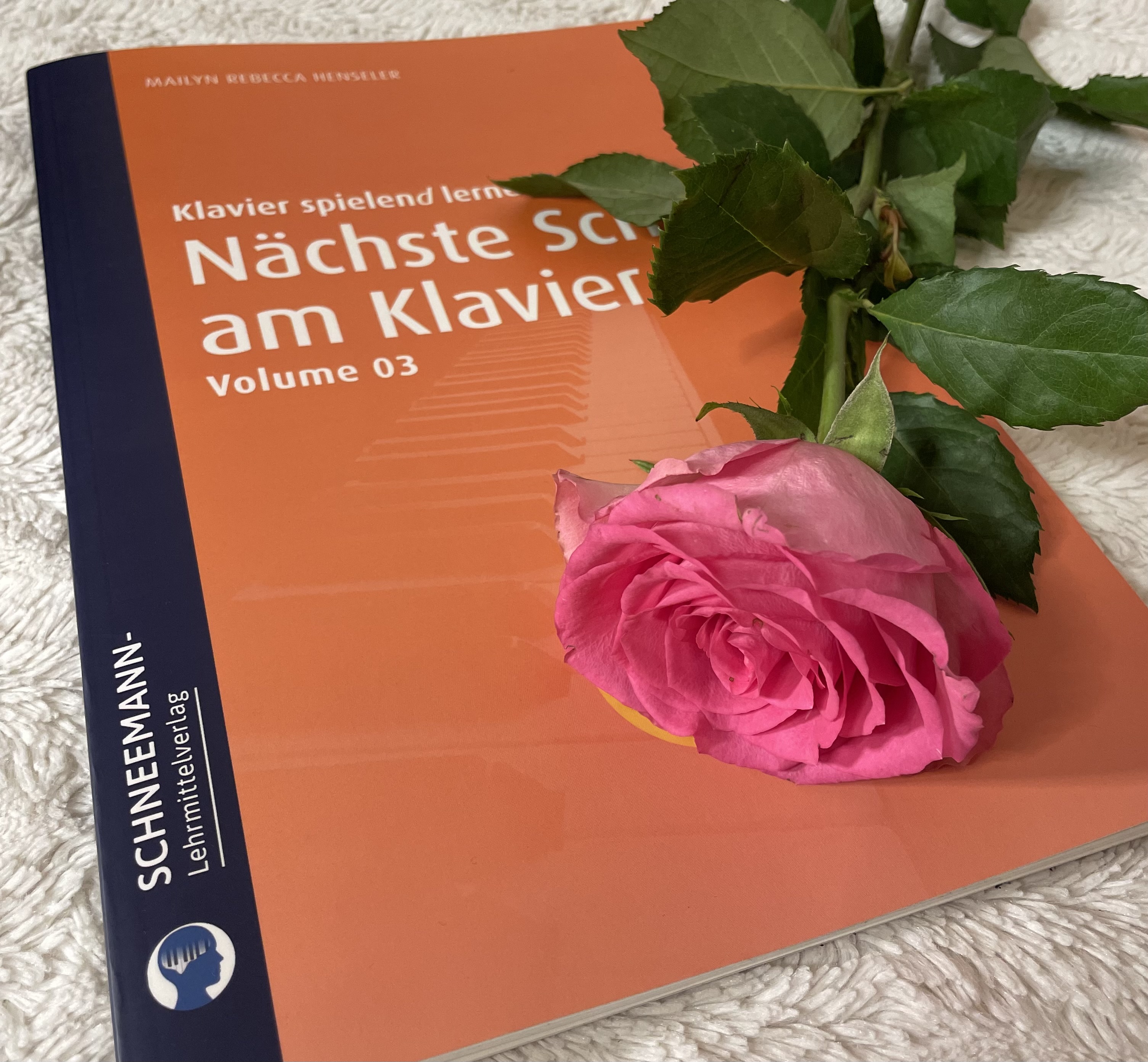 Bilder SCHNEEMANN®-Klavierschule - Mailyn Rebecca Henseler