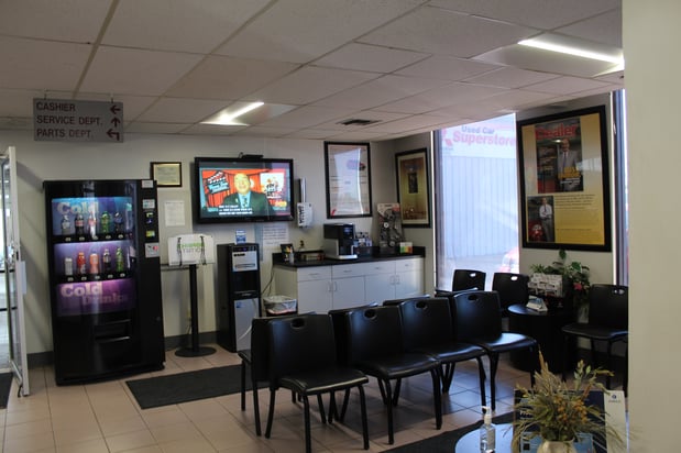 Images Russ Darrow Mitsubishi Service Center