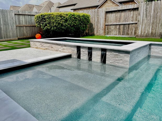 Images Landmark Custom Pools