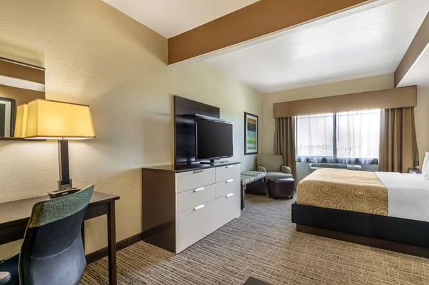 Images Best Western Plus Lackland Hotel & Suites