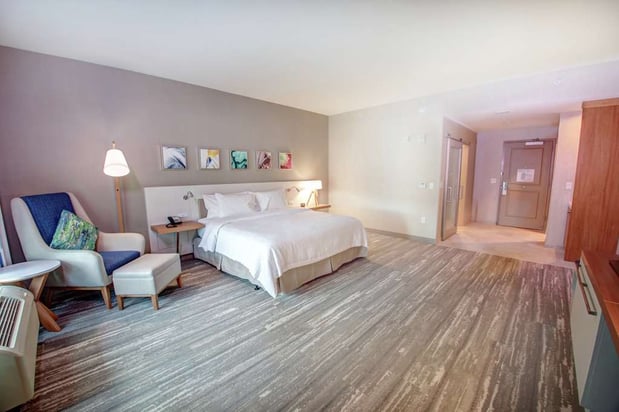 Images Hilton Garden Inn Tampa-Wesley Chapel