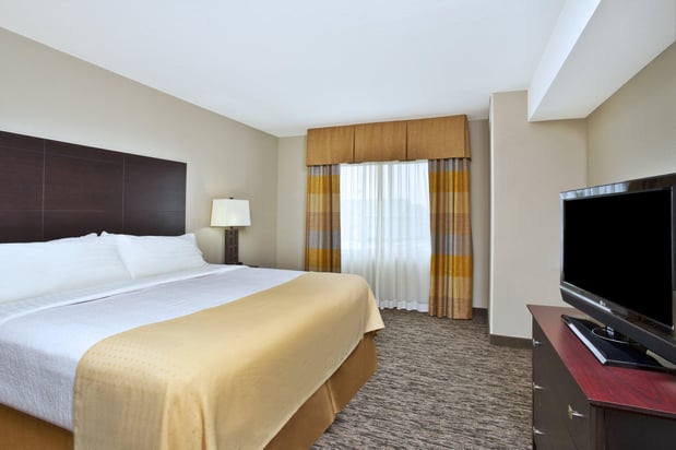 Images Holiday Inn & Suites Green Bay Stadium by IHG
