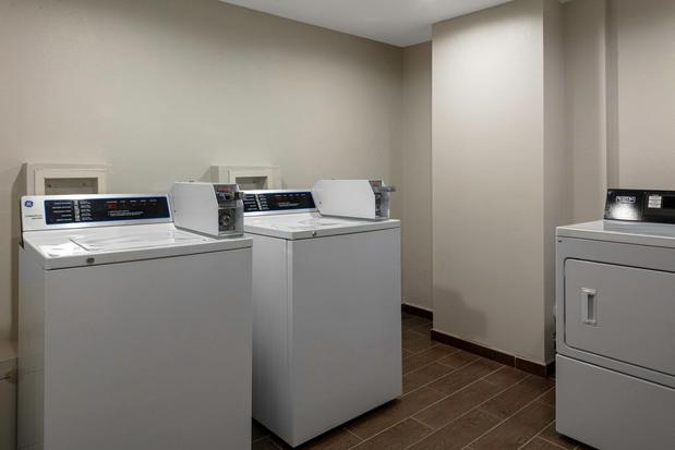 Images Holiday Inn Express Rocky Mount – Sports Center by IHG