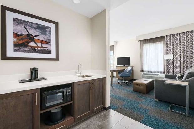 Images Hampton Inn & Suites LAX El Segundo