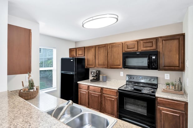 Images Camden Lake Pine Apartments