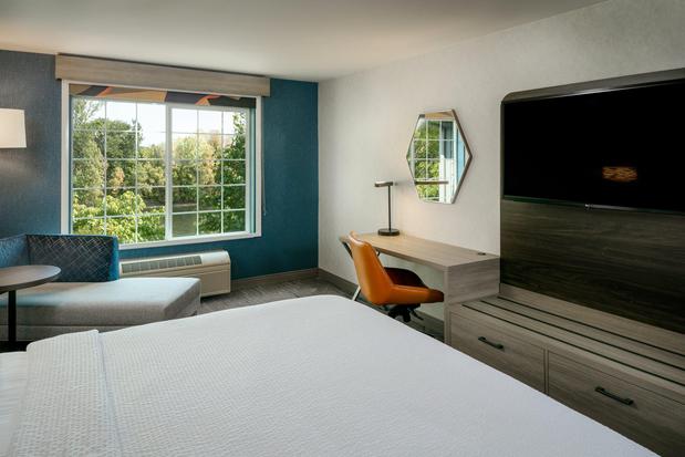 Images Holiday Inn Express Corvallis-on the River by IHG