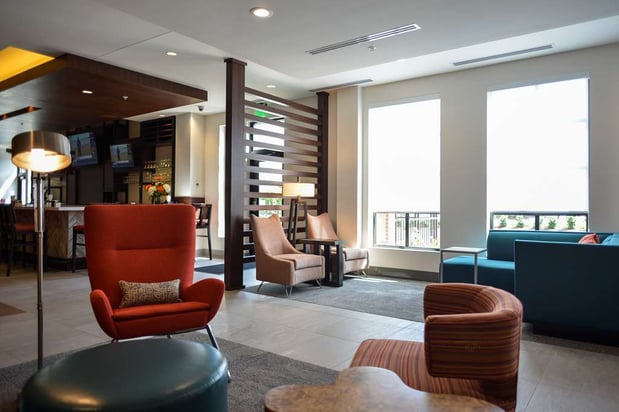 Images Hilton Garden Inn Louisville Mall of St. Matthews