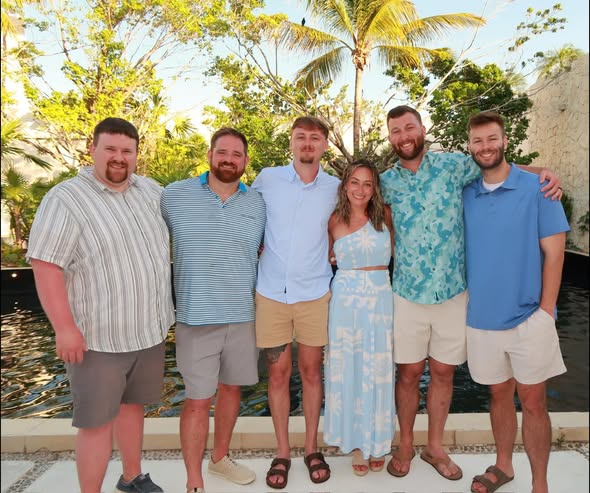 To say I&rsquo;m proud would be an understatement.
These 5 team members earned a trip to Cancun through their hard work, discipline, and commitment to excellence.
We shared laughs, amazing food, cold drinks, and perfect weather. It was an incredible trip with even better people.
