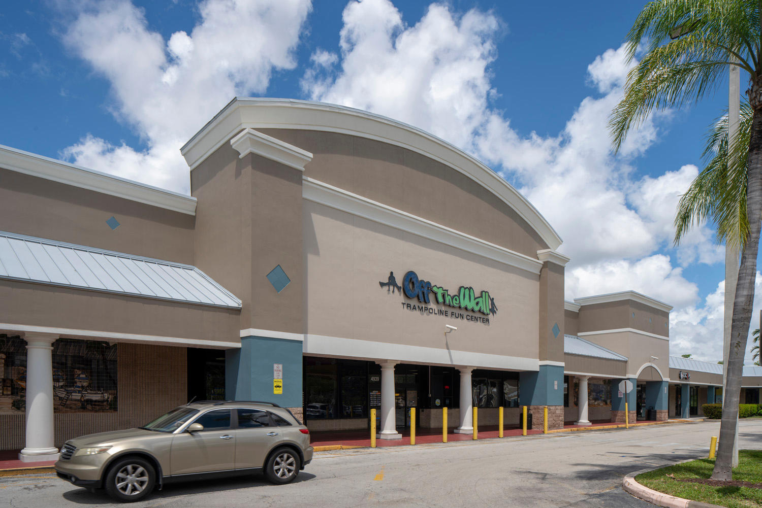 Off the Wall Trampoline at Coconut Creek Plaza Shopping Center