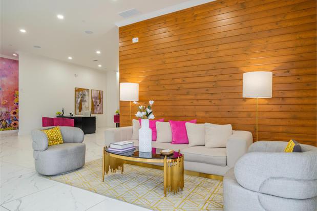 Images Reveal Lake Ridge Apartments
