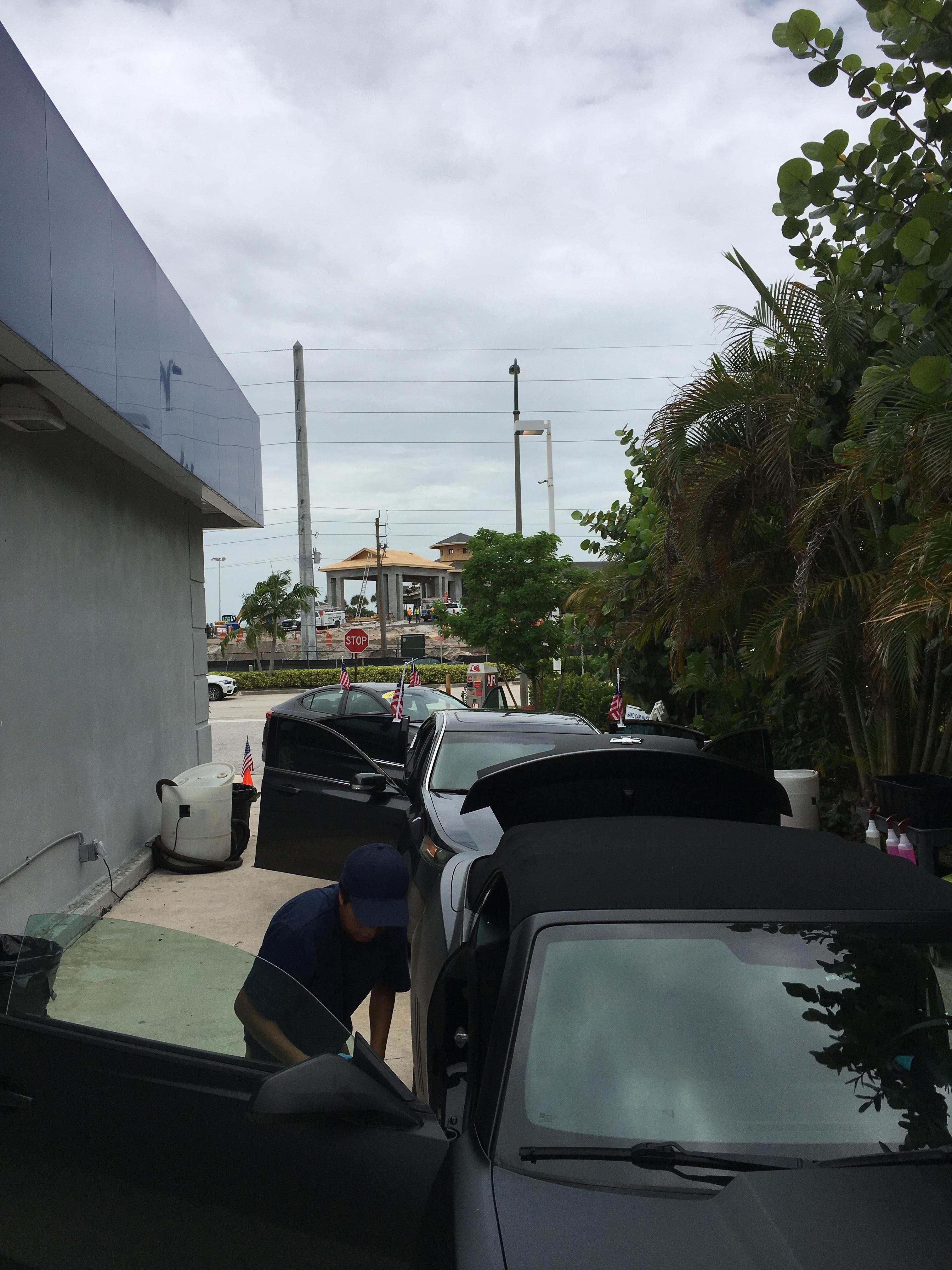 Hector's Car Wash Photo