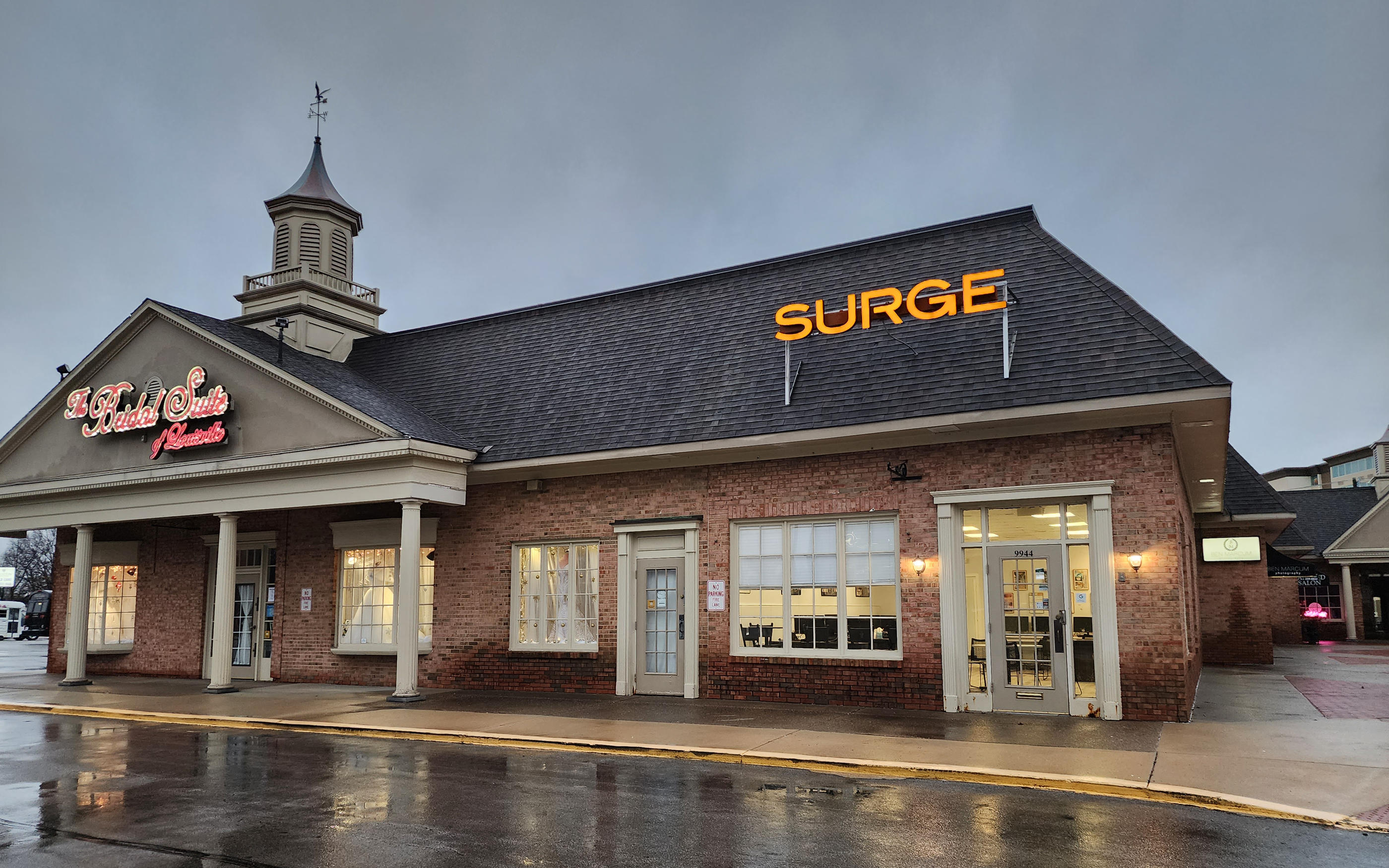 Looking for a job? Our Louisville, Kentucky SURGE Staffing branch has new positions that open up daily! You can contact our east Louisville branch and our staffing specialists will work closely with you to ensure we find a job that you love!