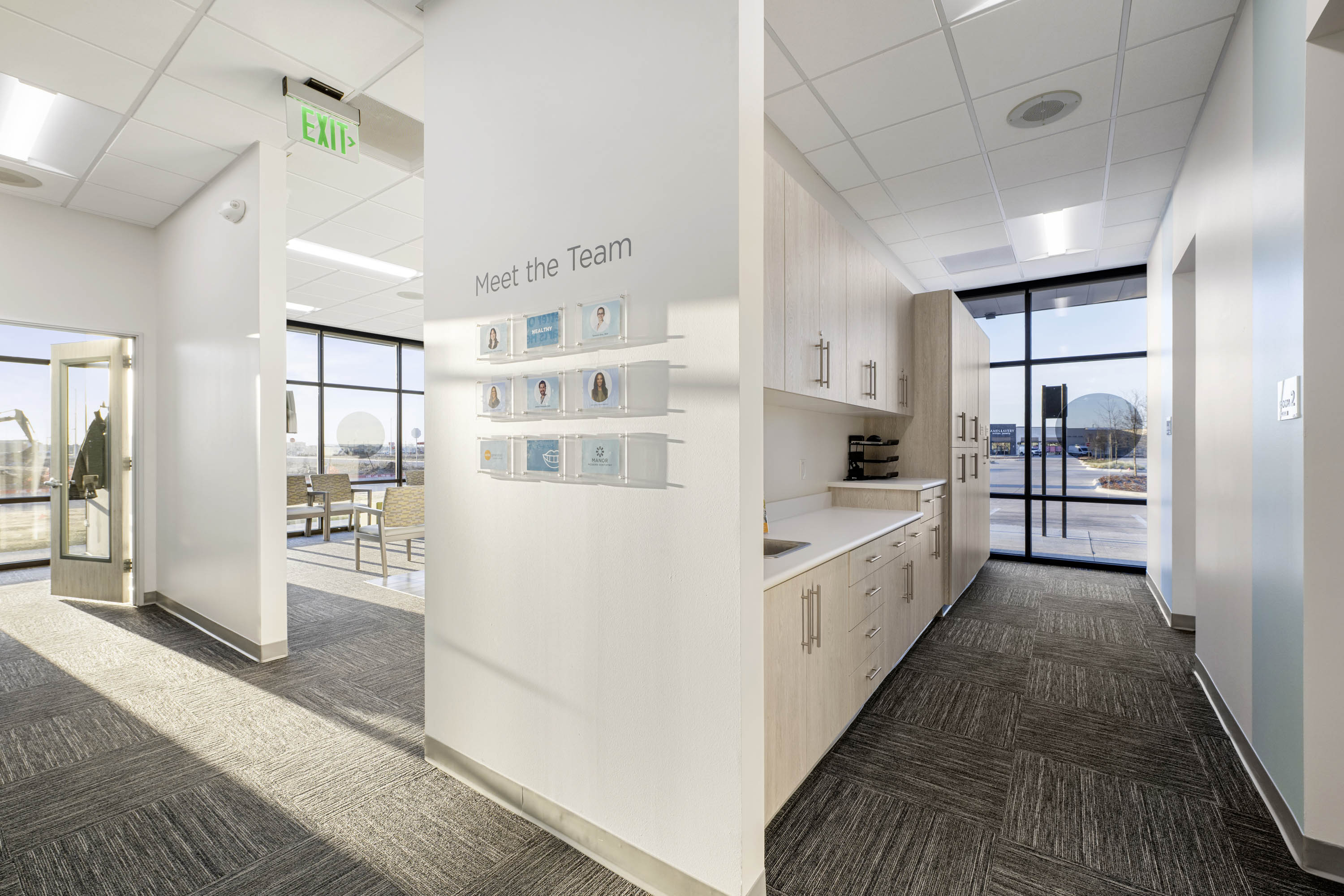 Manor Modern Dentistry Image