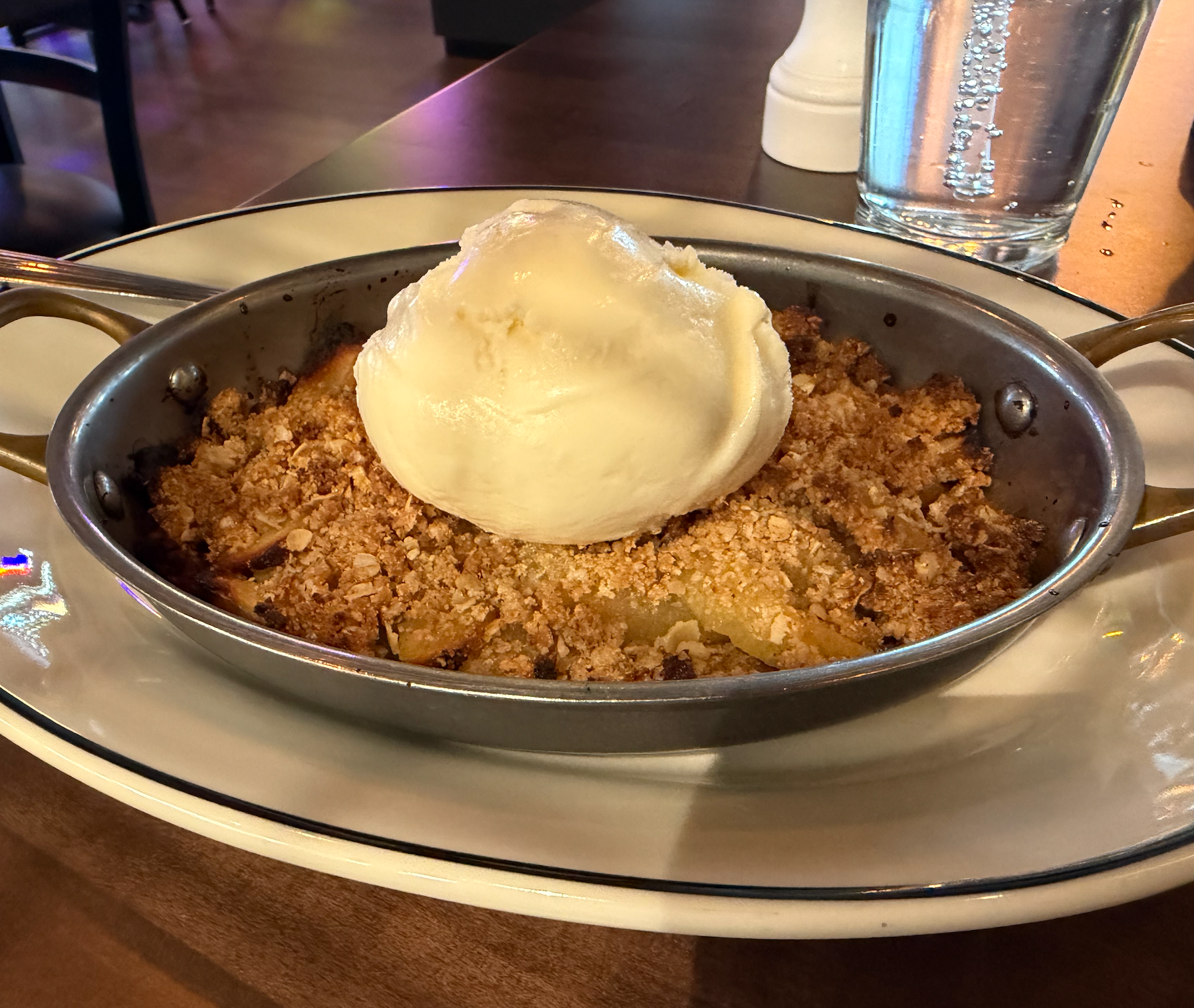 Apple Crumble Ala Mode Broadview Heights Dessert
