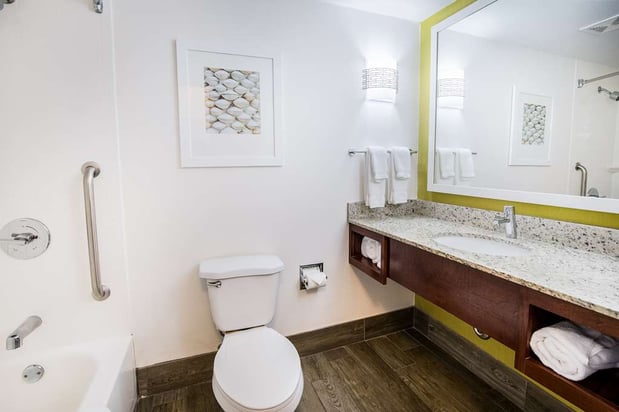 Images Hilton Garden Inn Orange Beach Beachfront