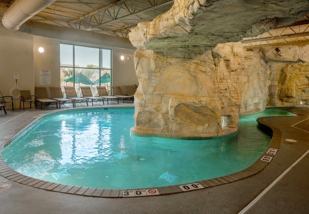 Images Holiday Inn & Suites Virginia Beach - North Beach by IHG
