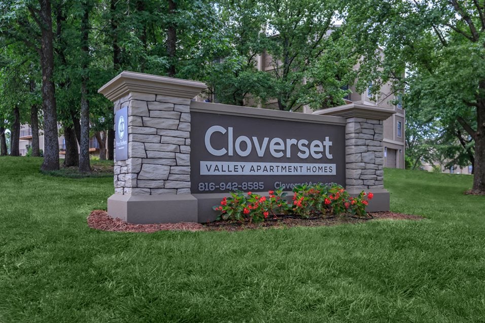 Signature at Cloverset Valley Apartments, Missouri