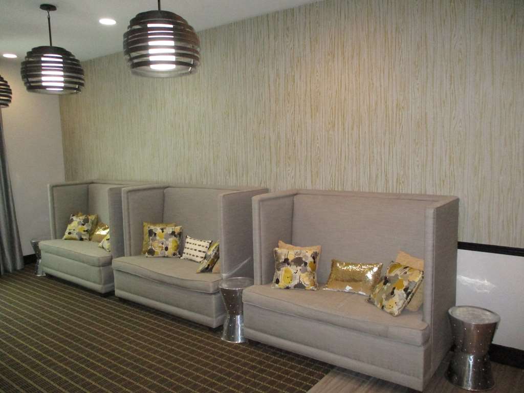 Lobby Bar