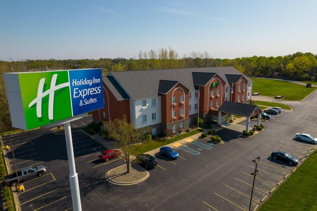 Images Holiday Inn Express & Suites Bedford by IHG