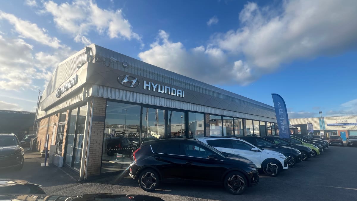 Evans Halshaw Hyundai Derby exterior