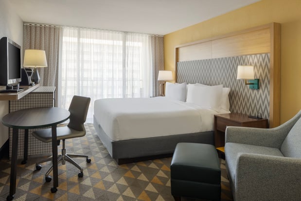 Images Holiday Inn & Suites Orlando SW - Celebration Area by IHG