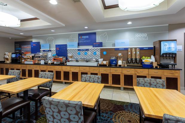 Images Holiday Inn Express & Suites Rochester – Mayo Clinic Area by IHG