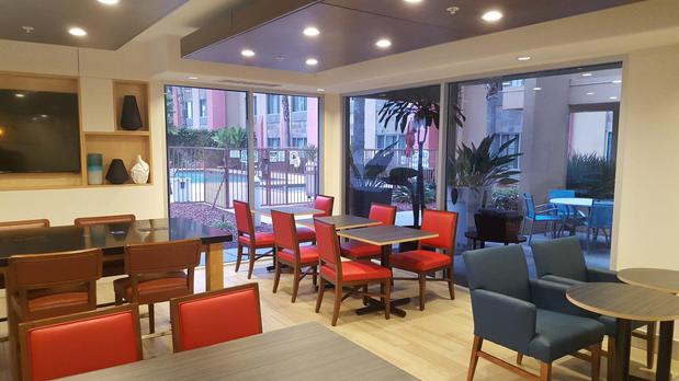 Images Holiday Inn Express & Suites Fremont - Milpitas Central by IHG