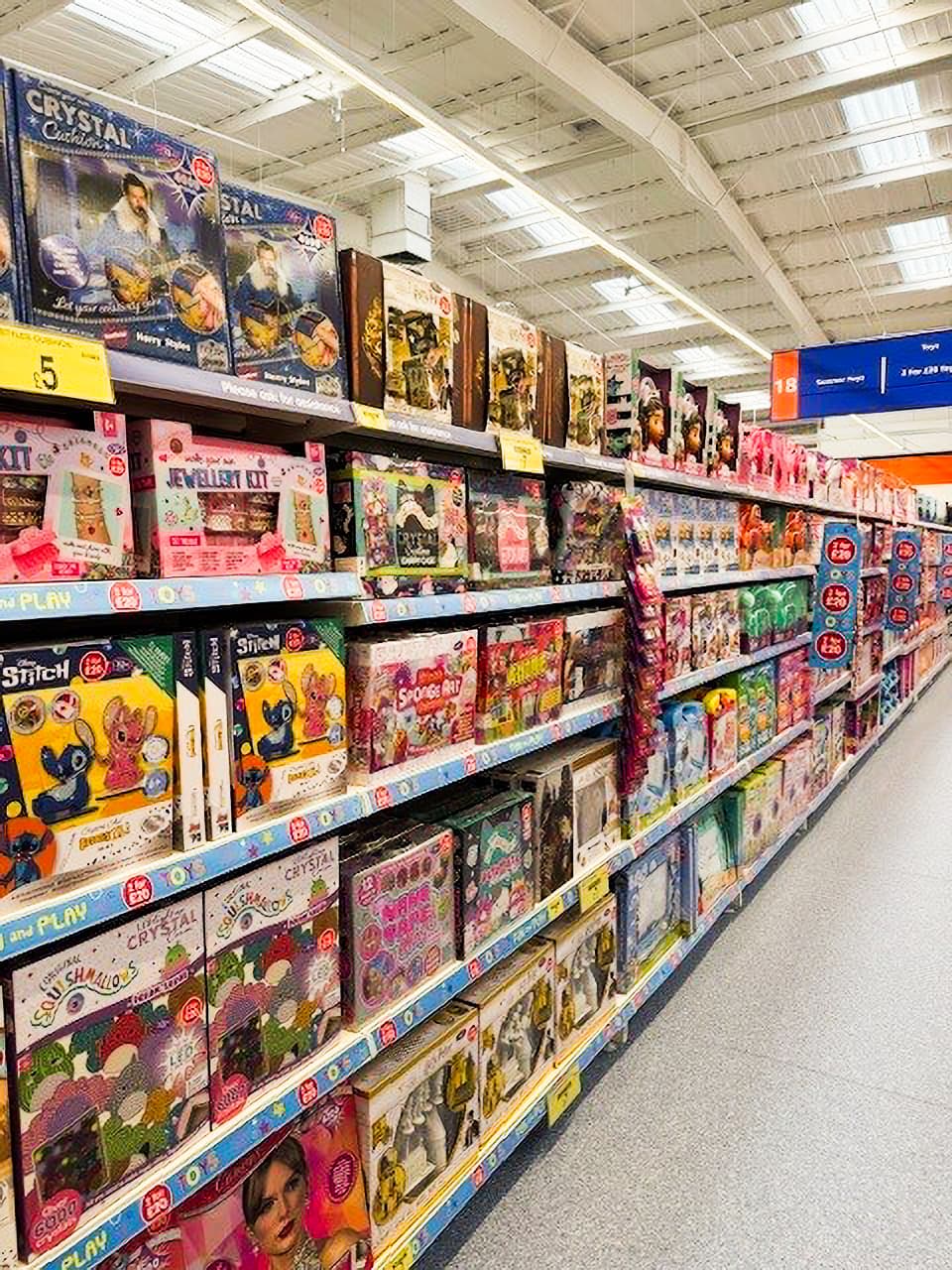 Images B&M Store with Garden Centre