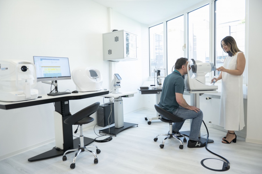 Dr. Parviz Rafiezadeh (FEBO), Mainzer Landstr. 65 in Frankfurt