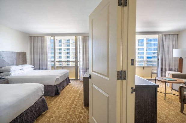 Images Embassy Suites by Hilton Waikiki Beach Walk