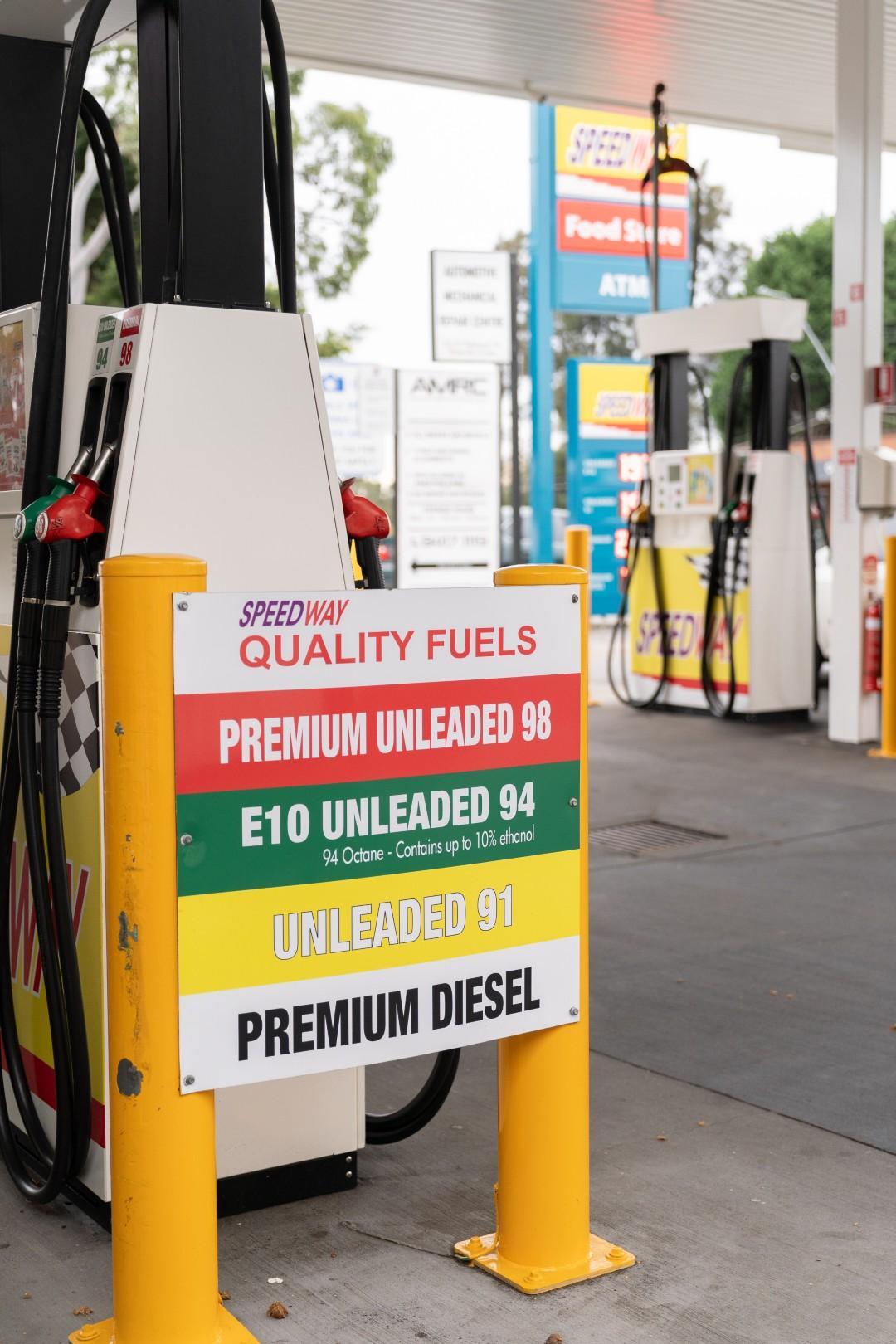 Images SPEEDWAY ROSEVILLE