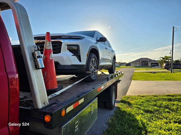Images Supreme Towing Service