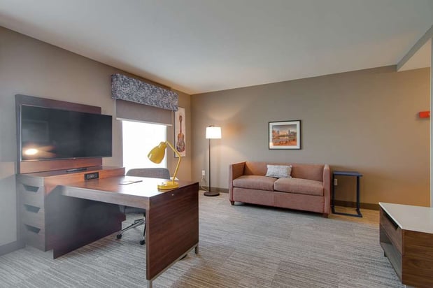 Images Hampton Inn & Suites Nashville North Skyline