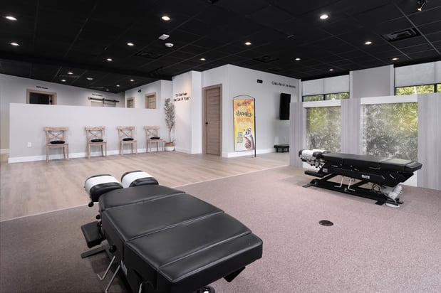 Images 100% Chiropractic - Gainesville FL