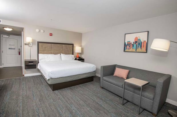 Images Hampton Inn & Suites Cincinnati / Kenwood