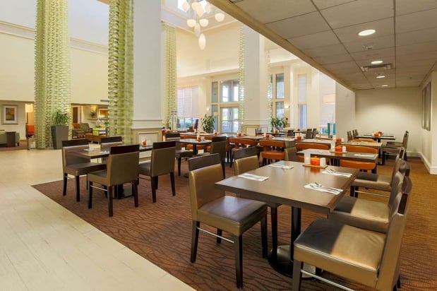 Images Hilton Garden Inn Dallas/Market Center