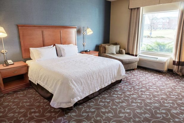 Images Hampton Inn & Suites Chicago Deer Park