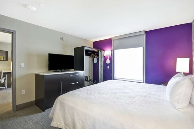 Images Home2 Suites by Hilton KCI Airport