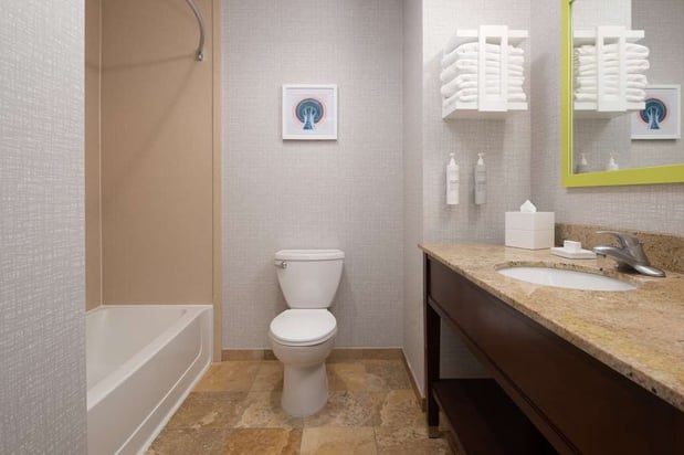 Images Hampton Inn & Suites Seattle-Airport/28th Ave