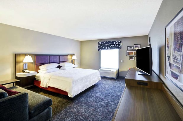 Images Hampton Inn & Suites Columbus-Easton Area