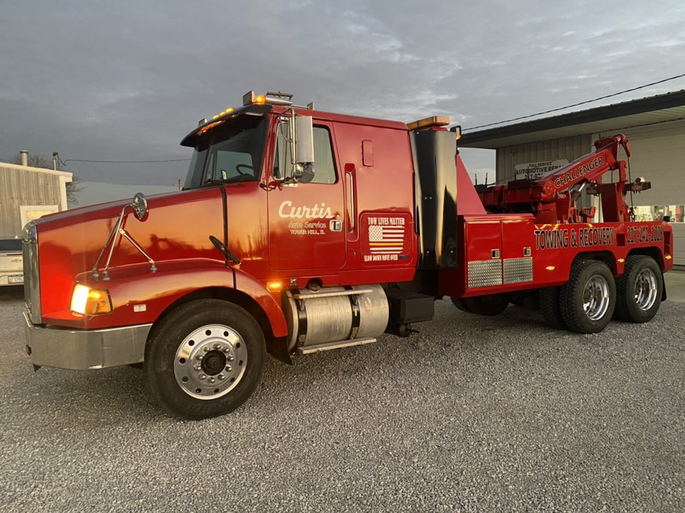 For prompt and professional towing service in Tower Hill, IL, turn to Curtis Heavy Duty Towing. Our team is dedicated to providing fast response times and expert assistance whenever you require vehicle towing, day or night.