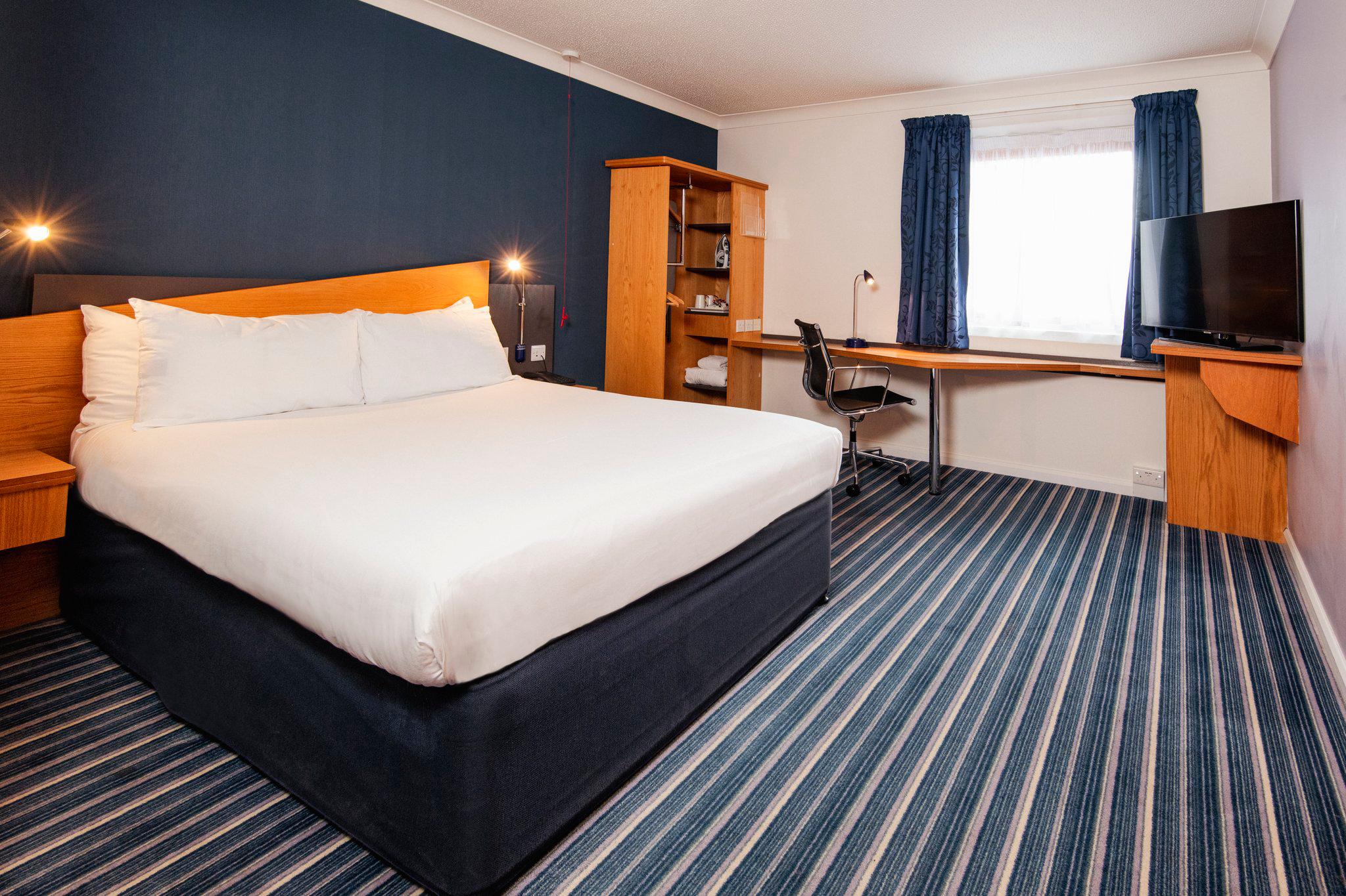Holiday Inn Express Southampton - West, an IHG Hotel Southampton 03719 021550