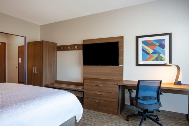 Images Holiday Inn Express & Suites Beloit by IHG