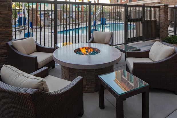 Images Staybridge Suites Phoenix – Biltmore Area by IHG