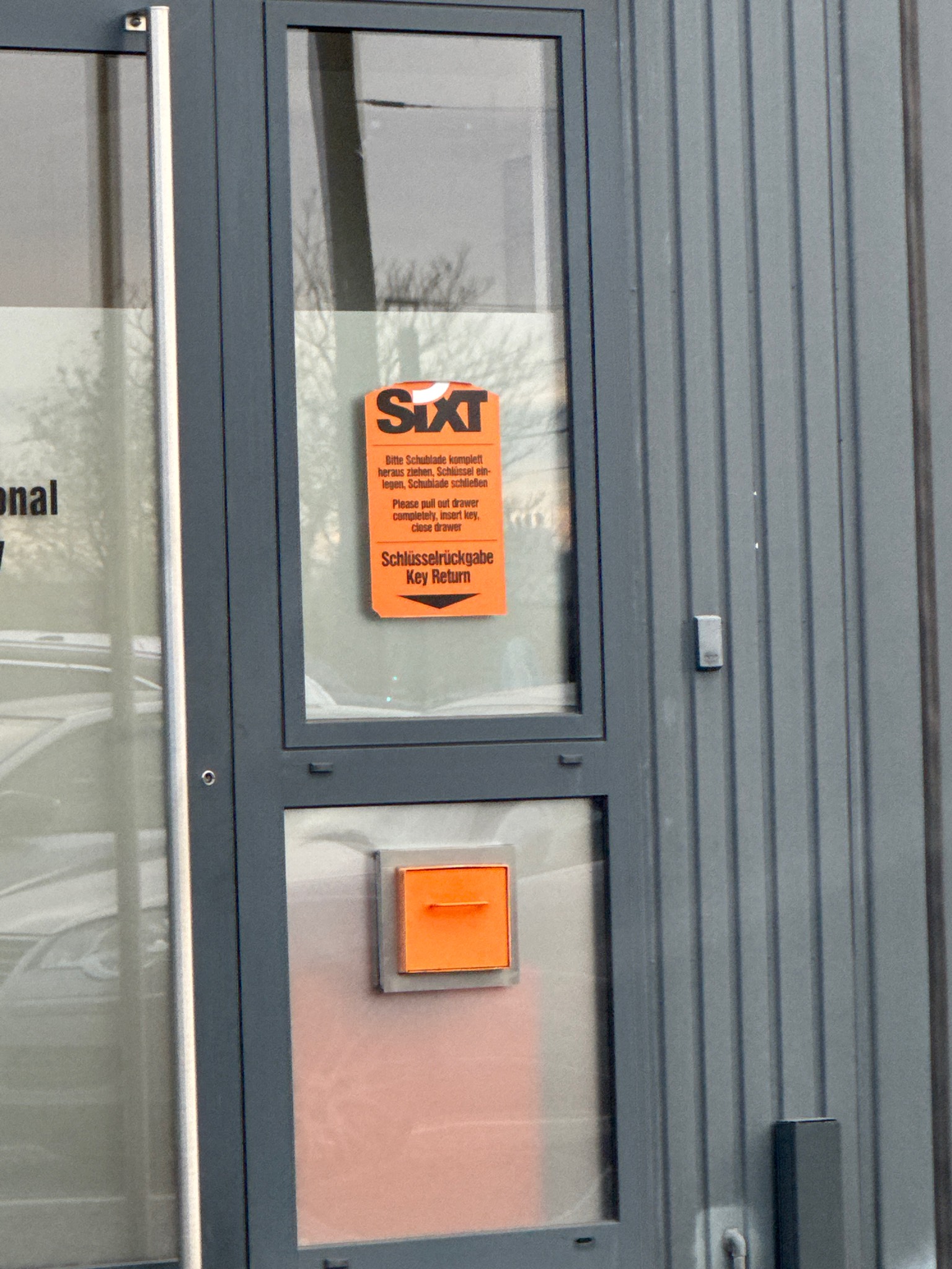 SIXT Autovermietung Neuss, Duesseldorfer Str. 6 in Neuss