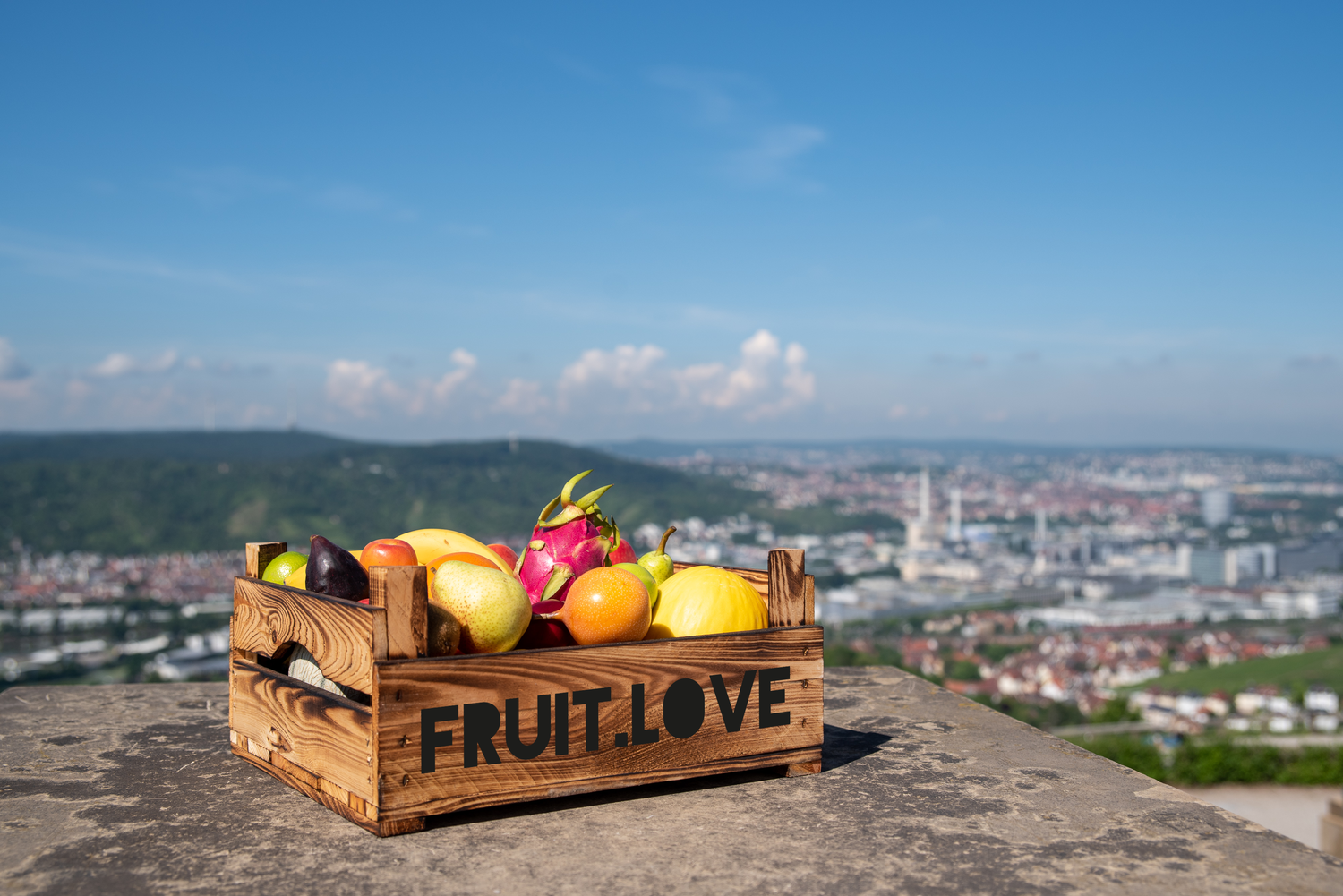 Fruit.Love liefert ihnen Obstkörbe für Unternehmen im flexiblen Frische-Abo in Stuttgart und Umgebung.
Lange Meetings. Zu wenig Zeit. Zu viele Aufgaben. Und zwischendurch auch noch gesund essen? Stress haben wir genug. Deshalb liefern wir dir alles direkt in dein Büro, deine Werkstatt, deine Ideenschmiede oder die Garage, in der gerade Großartiges entsteht. Wir sind für dich da. 
Unsere Fruit-Love Kiste enthält eine bunte, saisonale Auswahl an frischem Obst und exotischen Früchten.

Foodservice, Gemüsegrossmarkt, gemüsehandel, obsthandel, gemüse lieferservice, obst und gemüse lieferservice, obst und gemüse großhandel, gemüse grosshandel, bio gemüse lieferservice, obst großhandel, großhandel obst und gemüse, biogemüse in der nähe, obst gemüse großhandel, kartoffeln großhandel, kartoffeln grosshandel, gemüse großmarkt, bio obst und gemüse in der nähe, großhandel gemüse, obst gemüse lieferservice, gemüselieferung, gemüse direkt vom bauern, feinkost, exotische früchte, feinkost ab rampe, feinkost großhandel, feinkostgroßhandel, feinkost rampe, feinkosthandel, feinkost großhandel für wiederverkäufer, feinkost lieferservice