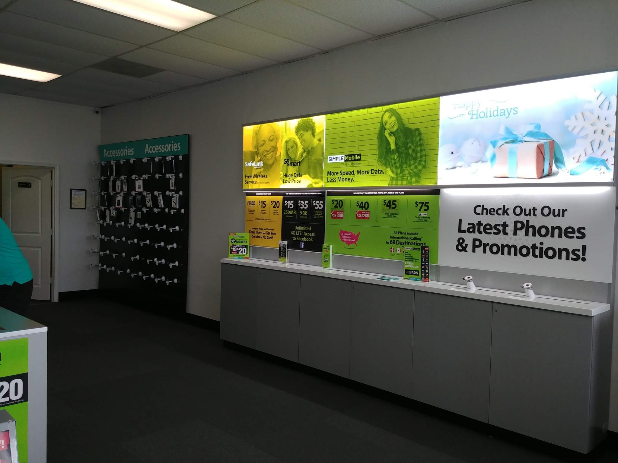 Total Wireless Store Photo