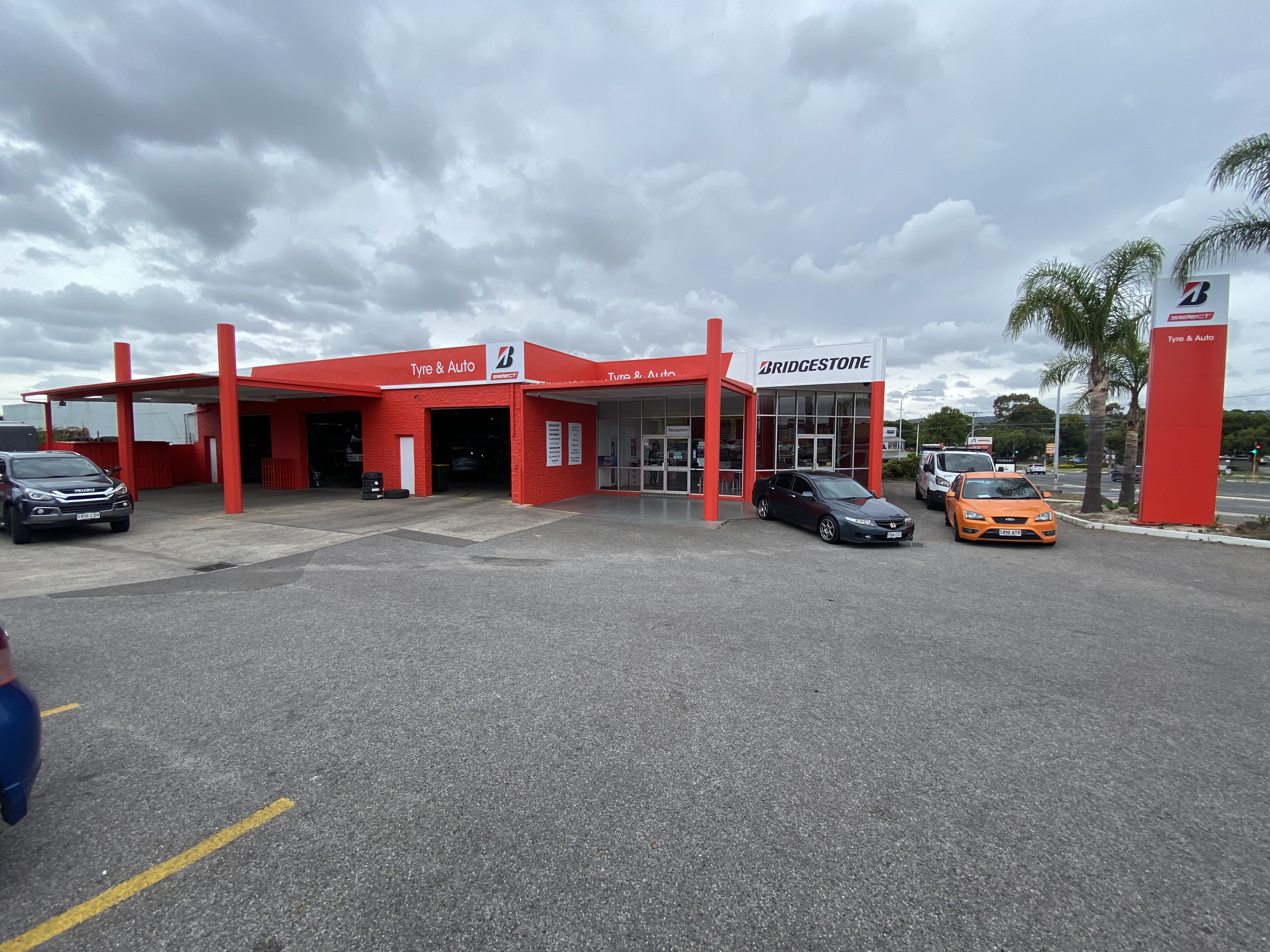 Images Bridgestone Select Tyre & Auto Reynella