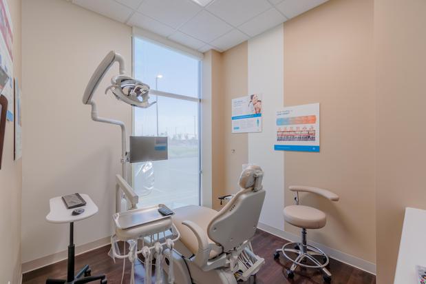 Images Dentists at Chisholm Trail